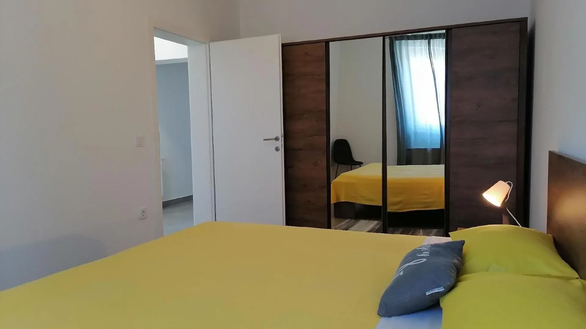 Moderne Ferienwohnung Dunja In Pula
